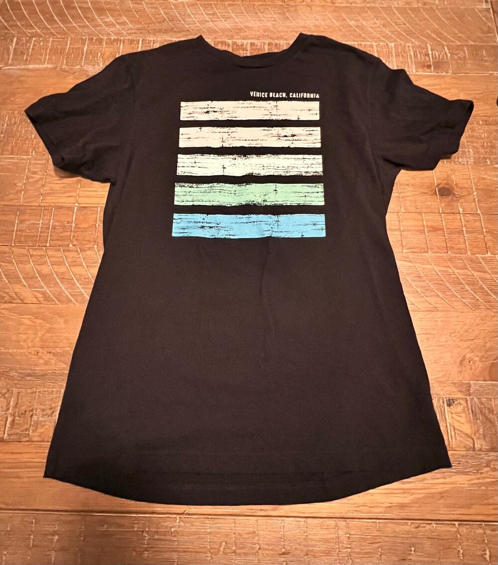 Women’s Basic Graphic T-shirt Size Medium Venice Beach California Closet Staple